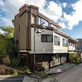 Kawazen (Nozawa Onsen/Nagano)
Details & Bookings ▶