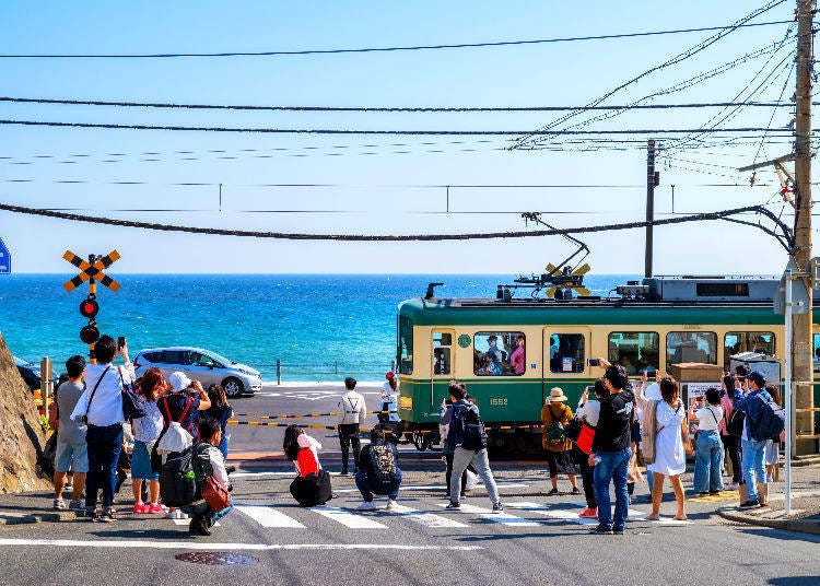 江之電（江之島電鐵）（picture cells / Shutterstock.com）