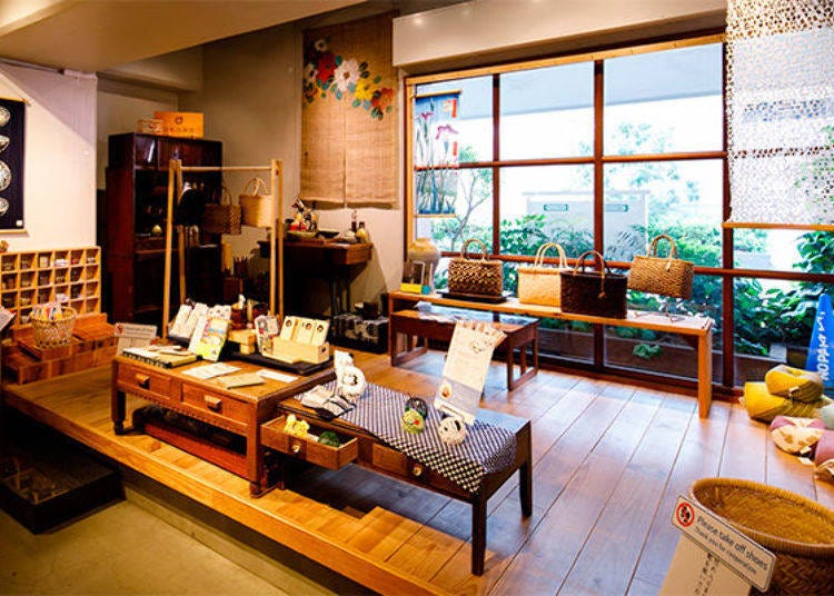 The workshop space inside the store. You work right next to the actual craftsmen.