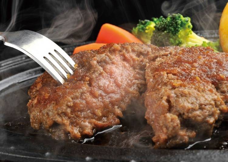 肉質が高く評価されている「びらとり和牛」。町内のレストランで、その贅沢な味わいを楽しめます