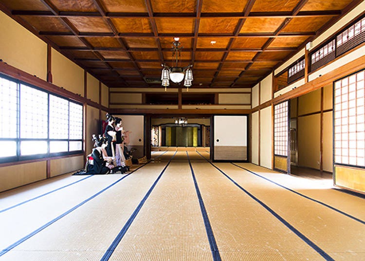 The sheer expanse of the reception hall is overwhelming. The dolls on the left are intended to signify the geishas of the time.