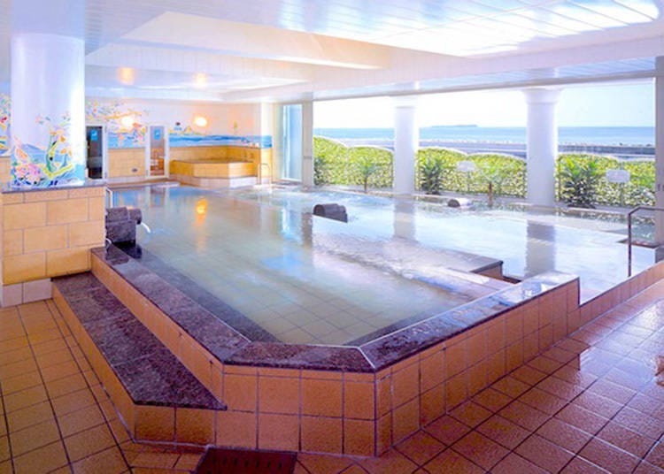 6. Refresh yourself in the oceanside hot spring!