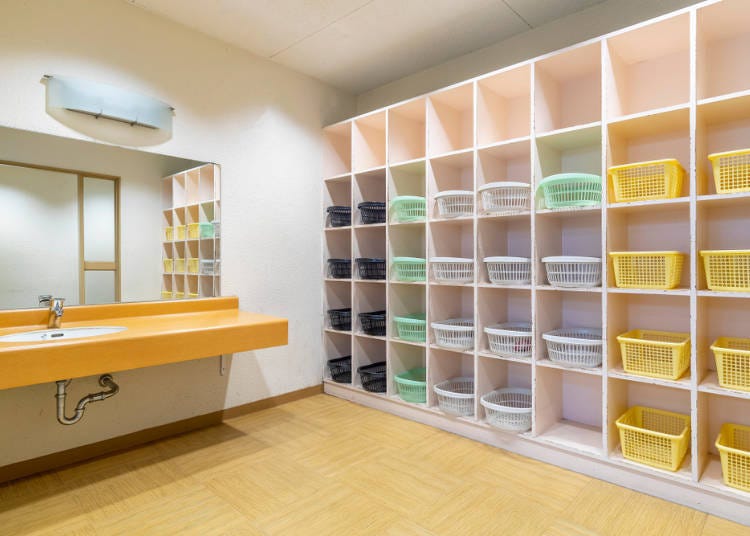 Make your onsen trip a stylish one by following conventional etiquette!