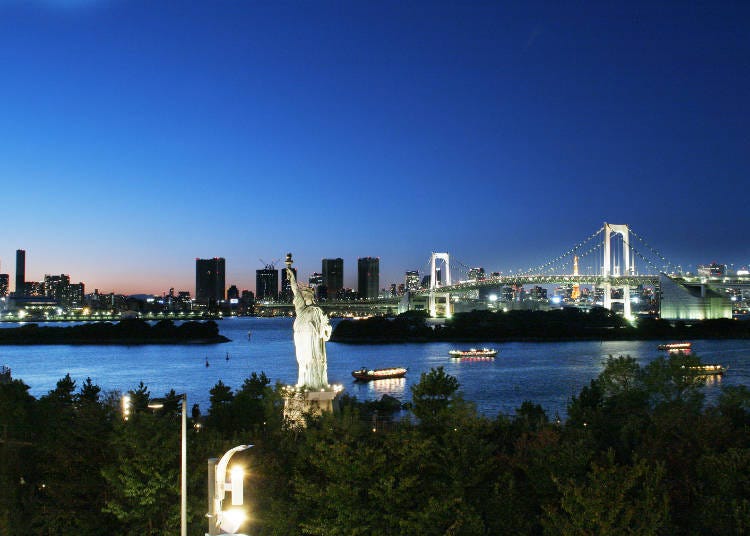 Enjoy the night sky of Tokyo Bay around Toyosu!