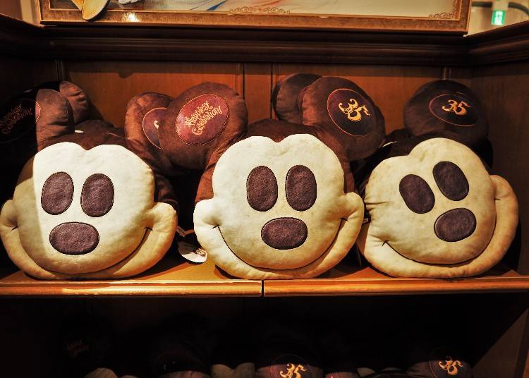 東京迪士尼度假區35週年限定商品⑥麵包米奇臉抱枕