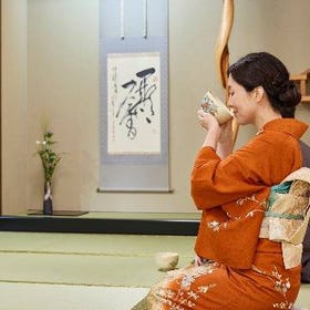 Details & Bookings ▶ Tea Ceremony Experience
(Photo: Klook)