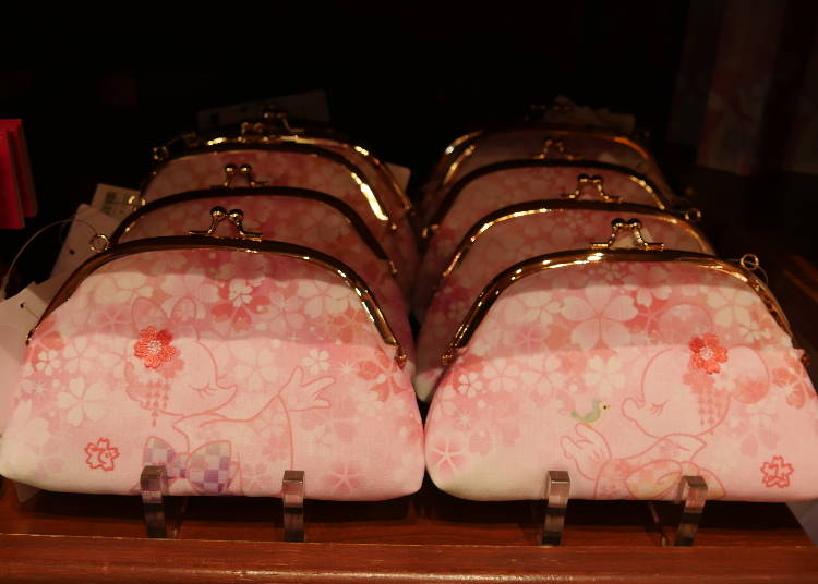 氣質女孩必備櫻花美妮、黛西 「化妝包」 2300日幣