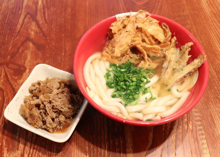 「炸牛蒡烏龍麵」（ゴボウ天うどん）700日圓／「牛肉」（のせもの・肉）300日圓