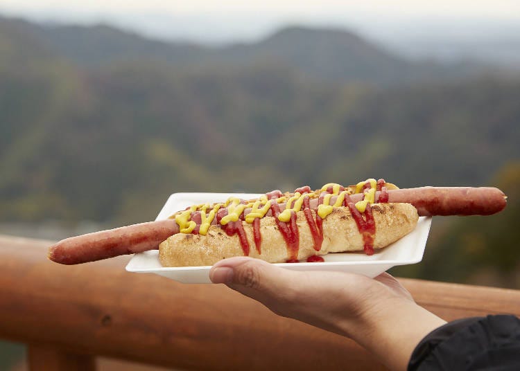 "Tengu-Dog" is a 30 centimeters long sausage shaped like the looong nose of a Tengu