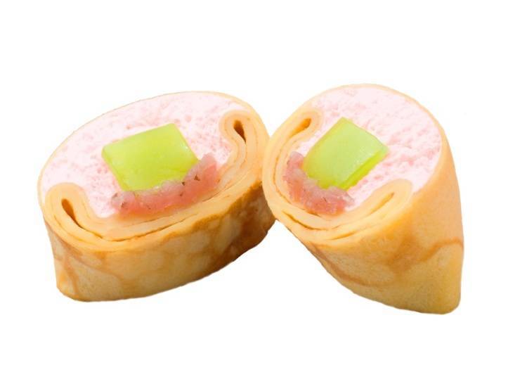 "Sakura Crepe" for 237 yen (tax included)