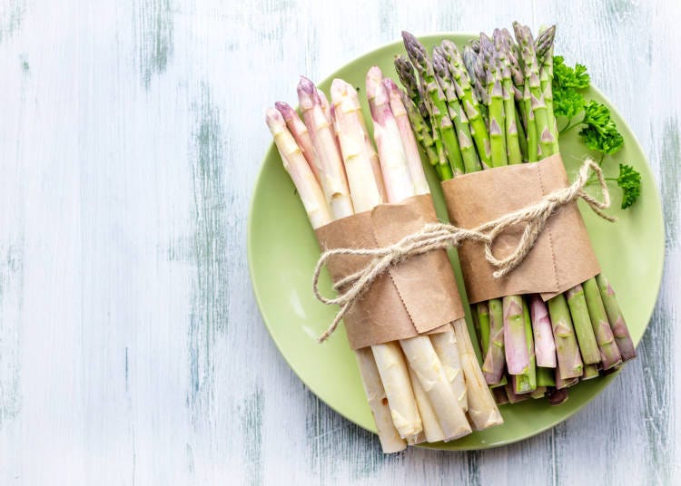 The Difference Between "White Asparagus" and "Green Asparagus"