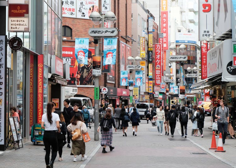 Shibuya Center-Gai is packed with places to eat and drink, fashion and many other types of shops. Editorial credit Nor Gal / Shutterstock.com