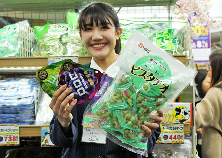 Ueno Takeya: Travelers Reveal Favorite Souvenirs at Huge Tokyo Bargain Store!
