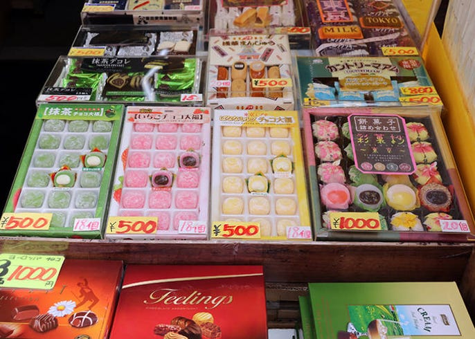 上野アメ横で絶対におすすめのお菓子 雑貨のお店3選 お土産選びにも人気 Live Japan 日本の旅行 観光 体験ガイド