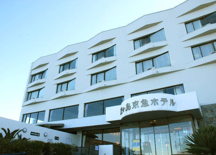 2. Jogashima Keikyu Hotel’s Relaxing Thermal Baths and a View of Mount Fuji