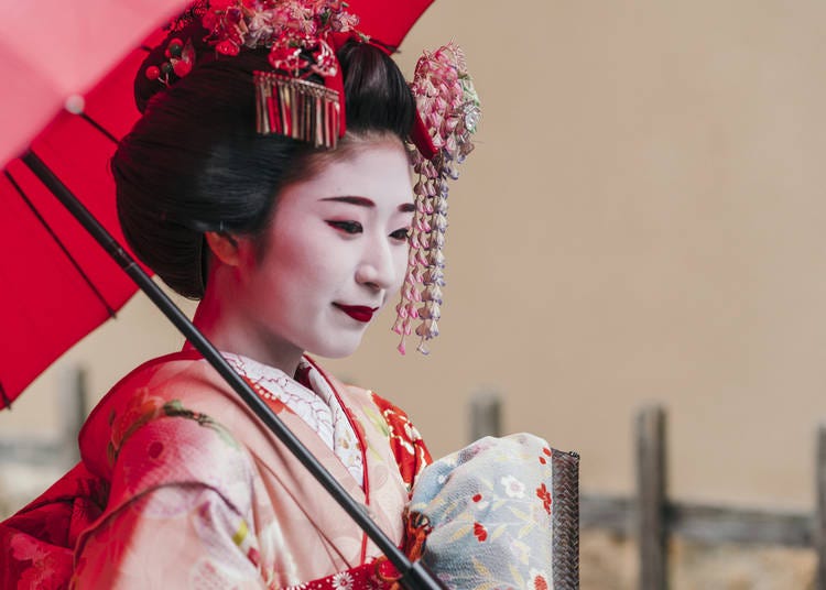 28. Geisha Makeover: Spruce up your holiday photo album!