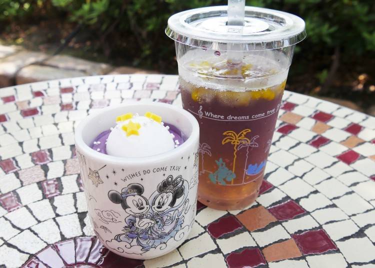 Left: Grape and Blue Jelly with Souvenir Cup, 750 yen; Right: Grape Sparkling Jelly Drink, 380 yen / *Photo: LIVE JAPAN