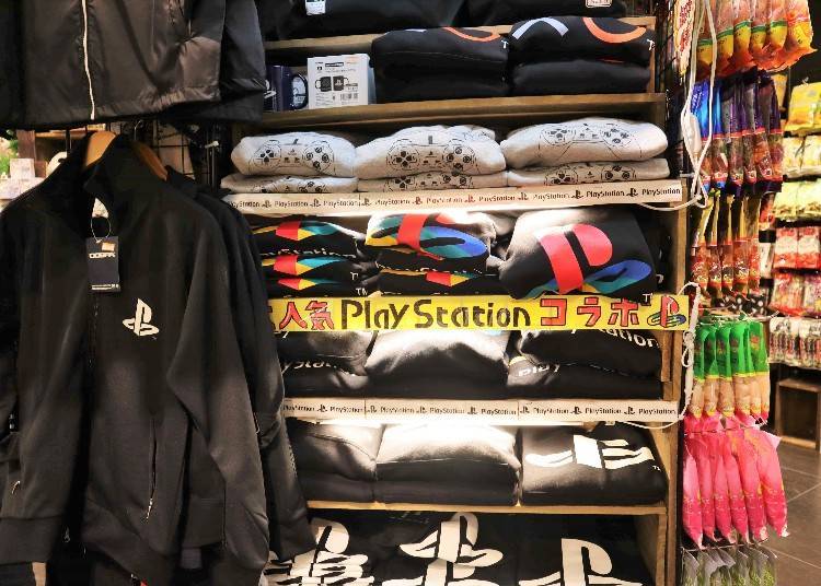 4) Gamer goods for the tourist! “PlayStation Logo and Game Character Goods”