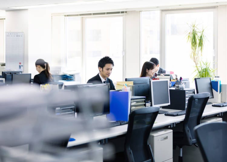 定時になっても帰らない人が多い！挨拶もする丁寧さがスゴイ！