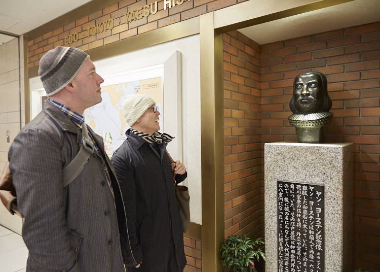 The statue of Jan Joosten in the Yaesu underground shopping center