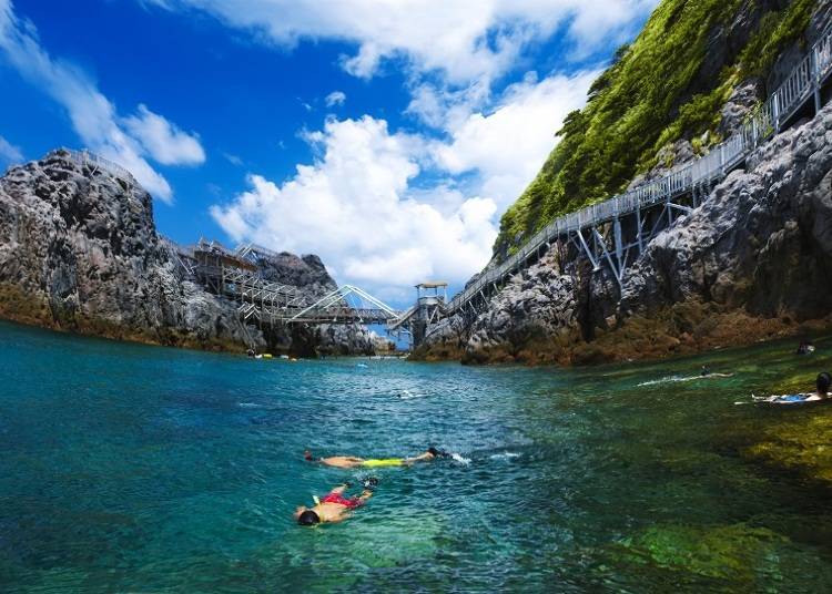 神津島：赤崎海水浴場