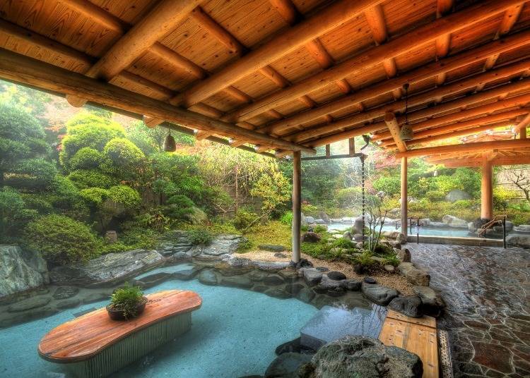 Immerse yourself in the four seasons within the open-air bath