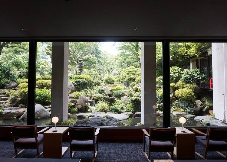 1万坪にも及ぶ日本庭園がお出迎え「吉池旅館」
