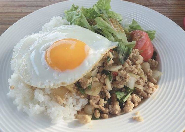 “Phad Gaprao Rice” (1,030 yen, tax included)