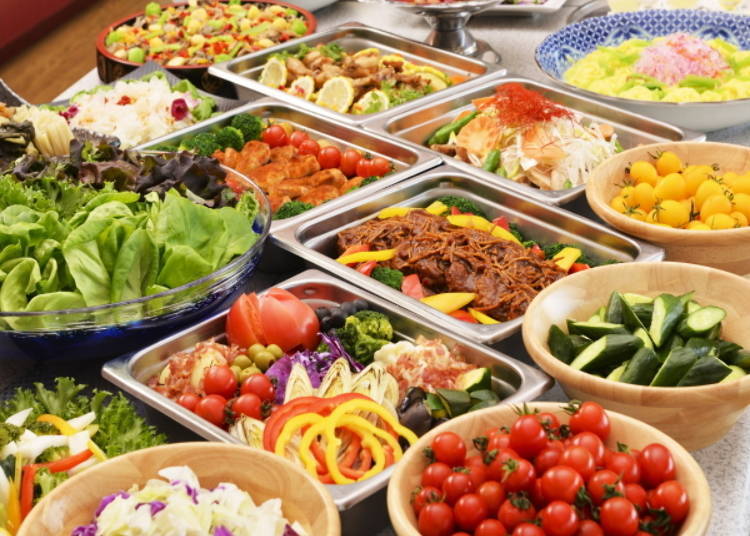 The package that comes with a health food buffet spread is one of the more popular choices people pick. This buffet will be available at the hotel's buffet restaurant, Chichiburo.