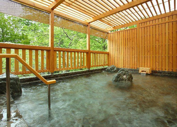 Hiougi open-air bath at the common bath area