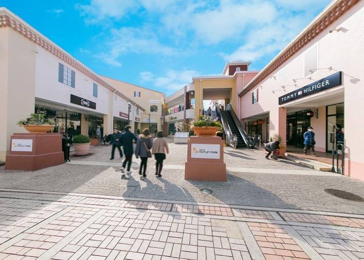 Visit Mitsui Outlet Park Tama Minami Osawa directly from Shinjuku for all your shopping needs