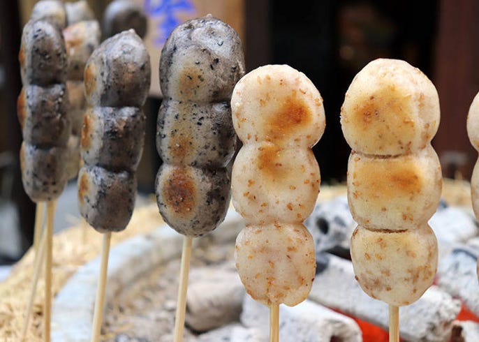 高尾山で食べるべき 名物団子 おすすめ4選 絶景を見ながら食べ比べしたい人気だんごはコレ Live Japan 日本の旅行 観光 体験ガイド