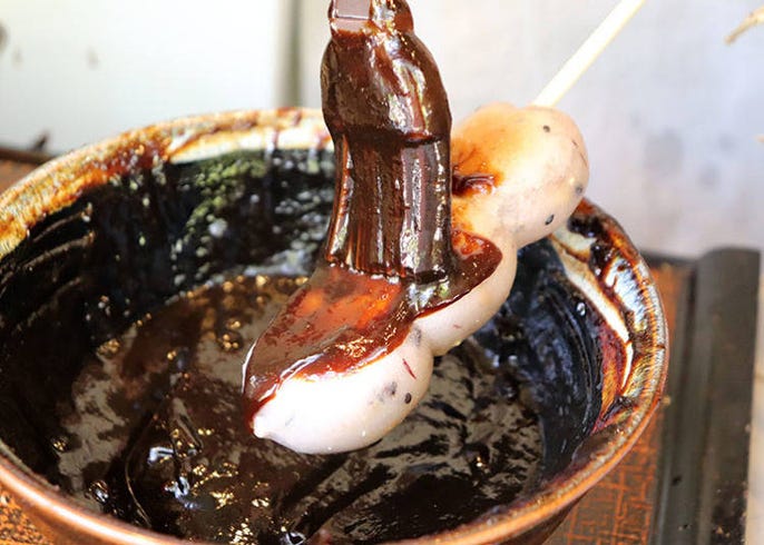 高尾山で食べるべき 名物団子 おすすめ4選 絶景を見ながら食べ比べしたい人気だんごはコレ Live Japan 日本の旅行 観光 体験ガイド