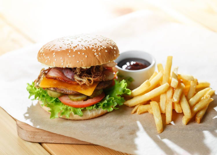 日本のハンバーガー、サイズは小さいけれど健康的には◎!