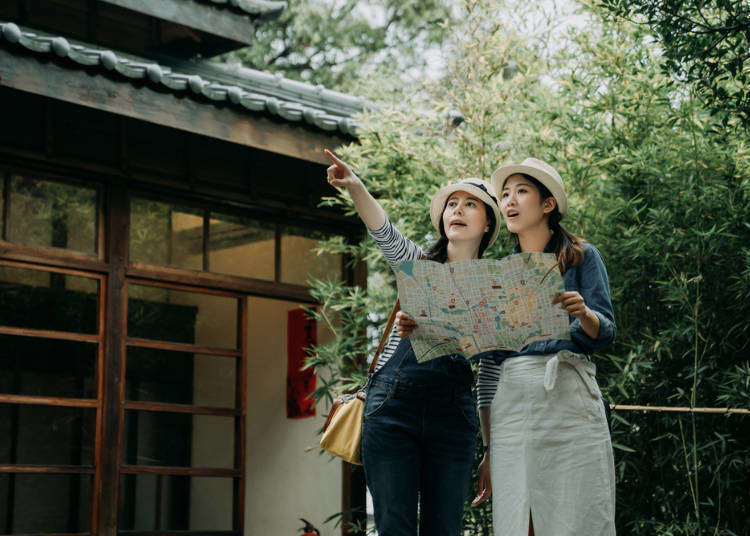 When visiting Japan: Should you go with group or to travel more freely by going solo?