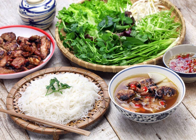 麺料理の香草が足りなくて物足りない！