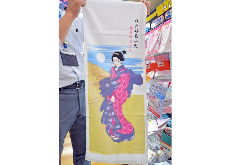 The “Magic Towel” (1,000 yen, excluding tax), the drawing changes when hot water is poured on it.