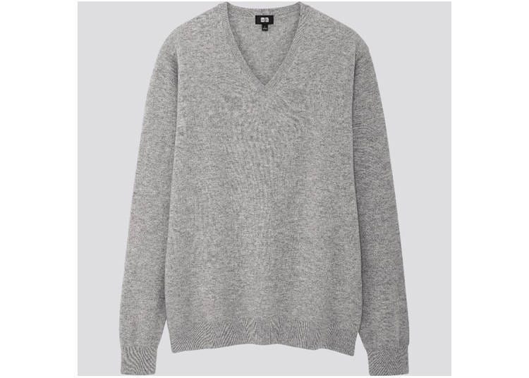 High quality, but reasonable prices. Recommended high-end items

Men's Cashmere V-neck Sweater 9,990 yen/Women's Cashmere Crew Neck Sweater 8,990 yen
