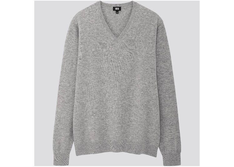 High quality, but reasonable prices. Recommended high-end items
Men's Cashmere V-neck Sweater 9,990 yen/Women's Cashmere Crew Neck Sweater 8,990 yen