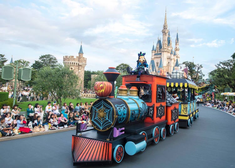 “Spooky ‘Boo!’ Parade” at Tokyo Disneyland