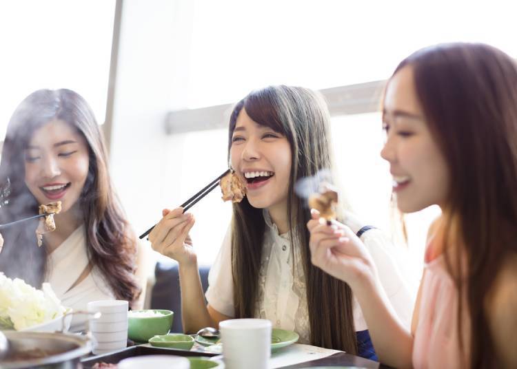 음식을 남기지 않고 먹는다.