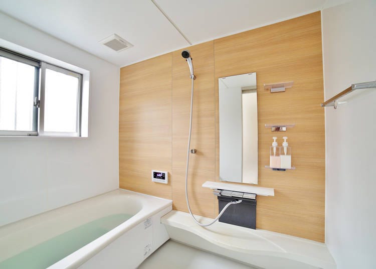 日本的浴缸實在太多功能反而讓人有點困惑…