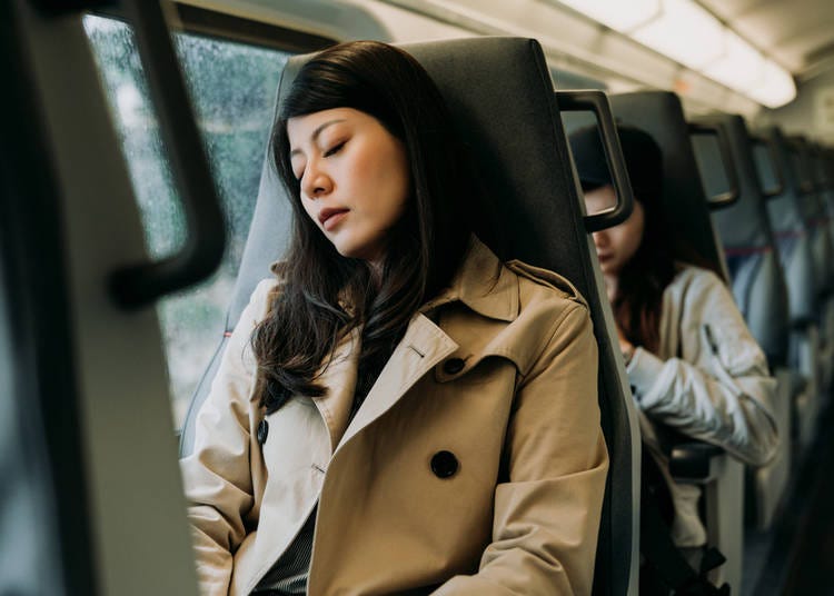 4. People sleep on trains all the time