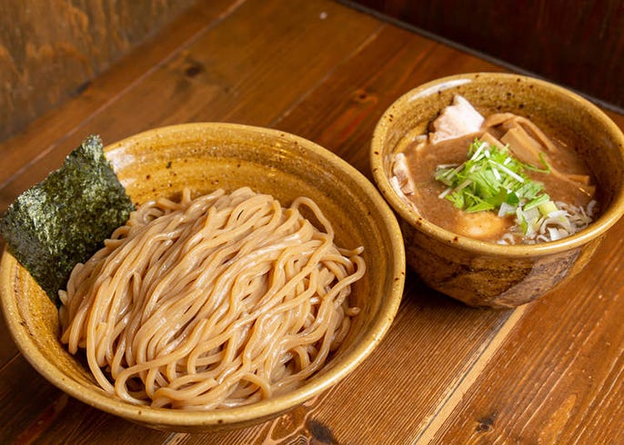 池袋西口のラーメンおすすめ3選 超濃厚つけ麺 激辛 黄金の塩など行列する人気の味 Live Japan 日本の旅行 観光 体験ガイド