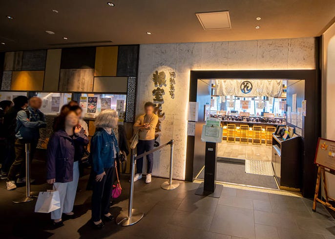 回転寿司 根室花まる 銀座はまるで 北海道の寿司 行列する人気店の味 おすすめネタを堪能してきた Live Japan 日本の旅行 観光 体験ガイド