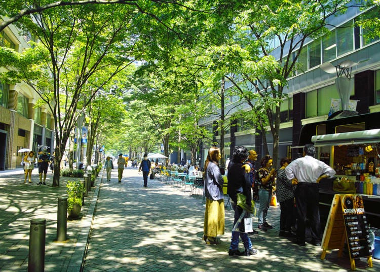 Marunouchi: Home to modern new buildings popular with sophisticated shoppers