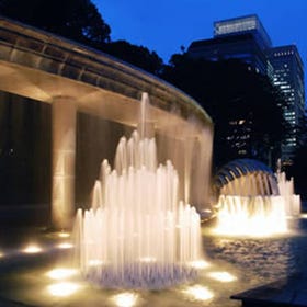 Wadakura Fountain Park