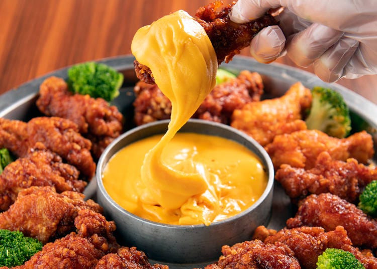 3．とろーりチーズ×唐揚げをガッツリ！今話題の「UFOチキンフォンデュ」が999円で食べ放題【トサカモミジ／池袋】