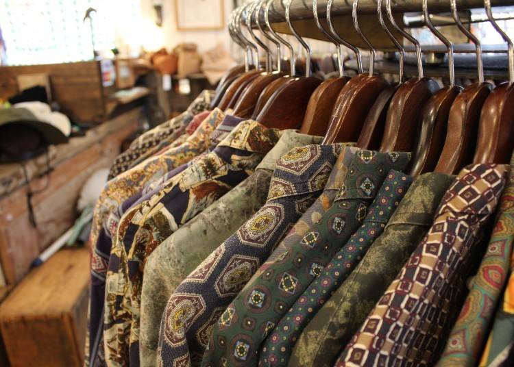 3. Chicago Jingumae: Your One-Stop Shop for Kimonos and Grunge