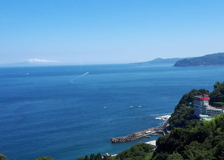 从大厅、餐厅所望见的美丽海景